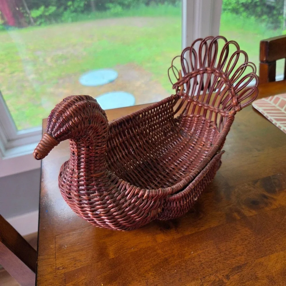 Vintage Wicker Turkey Bird Basket Brown Farmhouse‎ Thanksgiving Decor